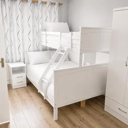 Town Centre Budget Bed and Breakfast Γουέστπορτ